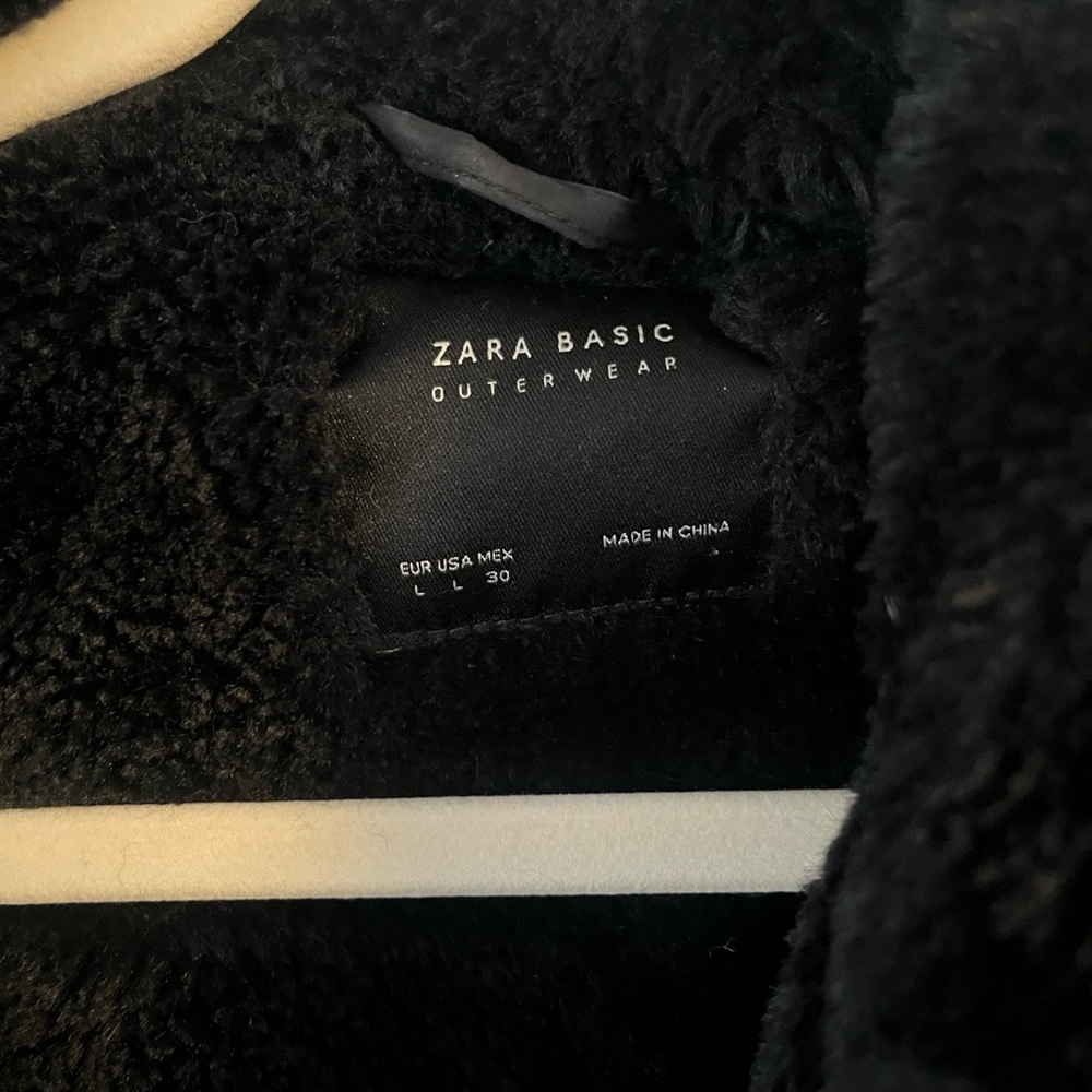Zara Basic Outwear - Picture 2 of 3